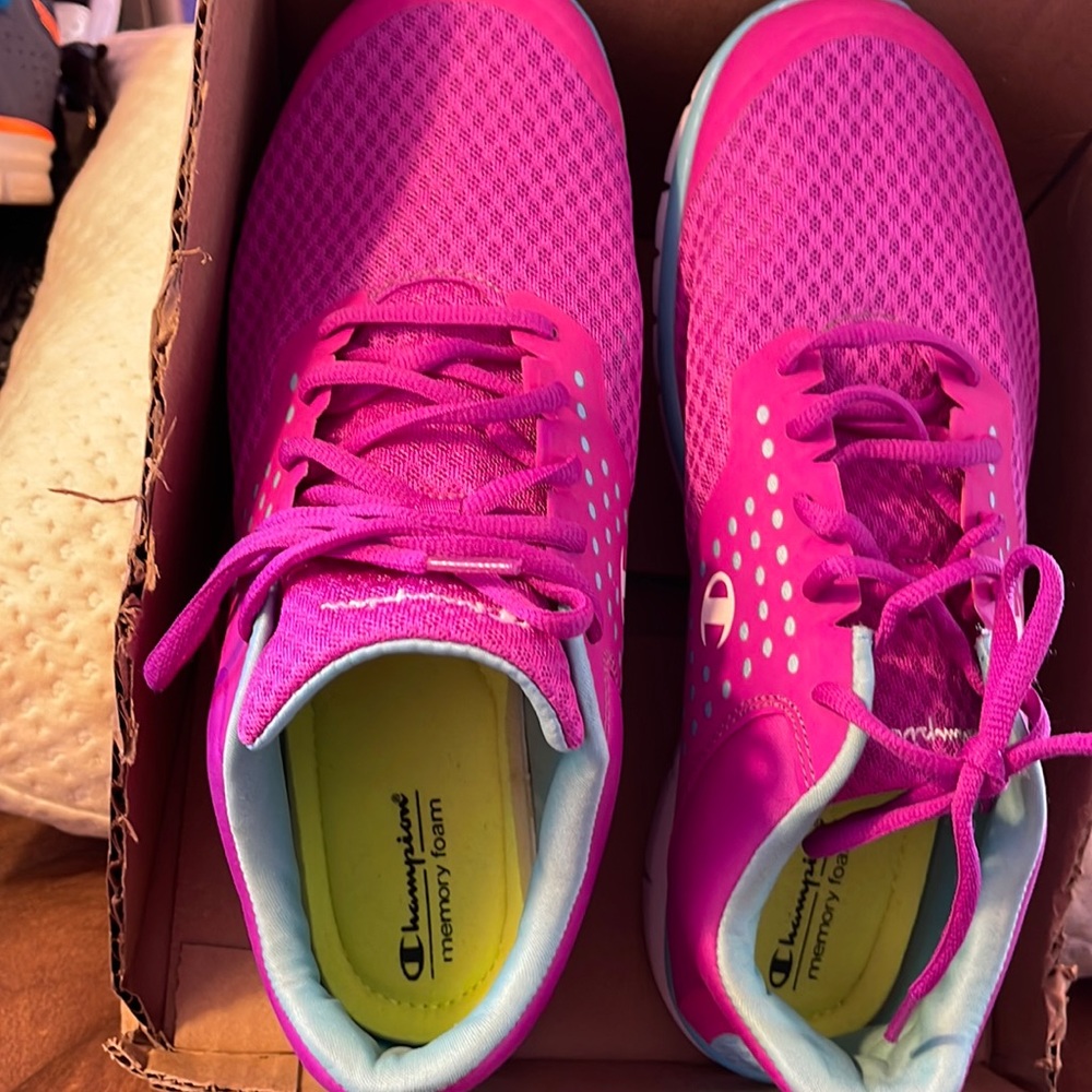Champion memory foam sneakers